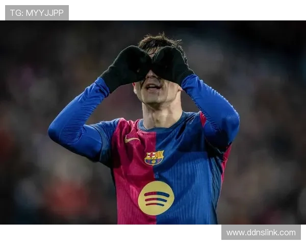 佩德里本赛季表现稳健，德拉富恩特对其持续提升的中场掌控力给予高度评价