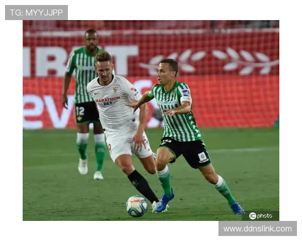 西甲贝蒂斯更衣室